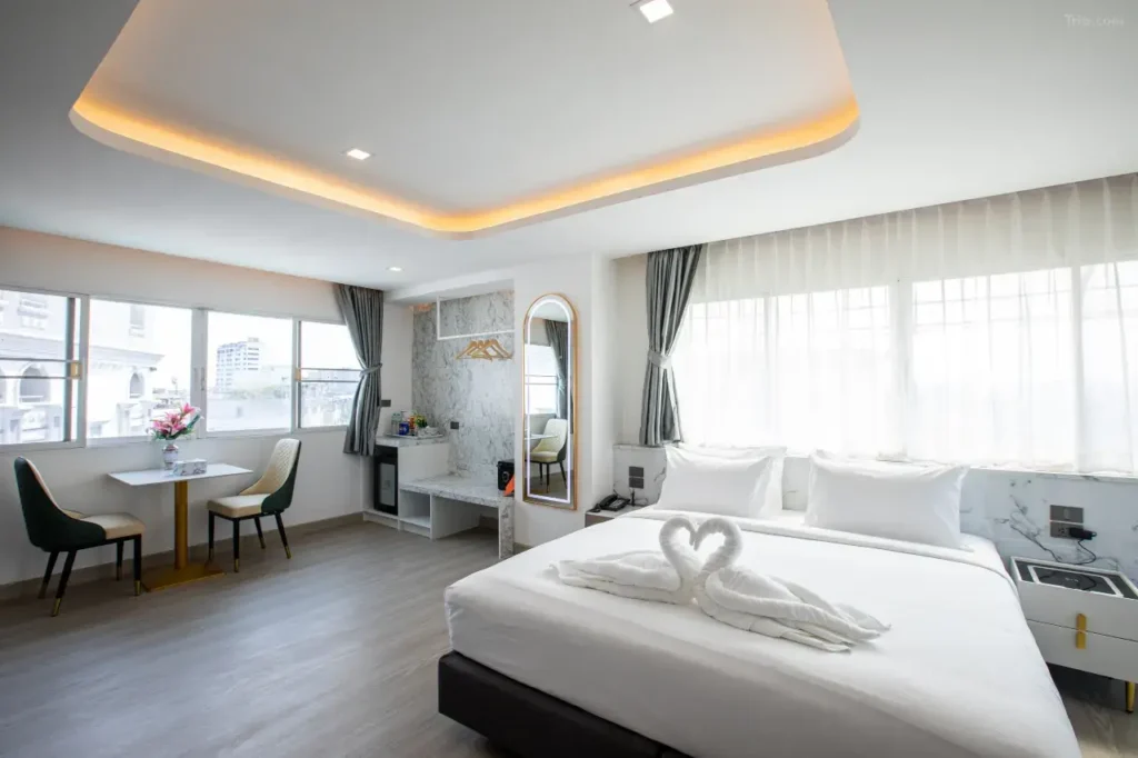 Airbus Hotel @ Phawana Station