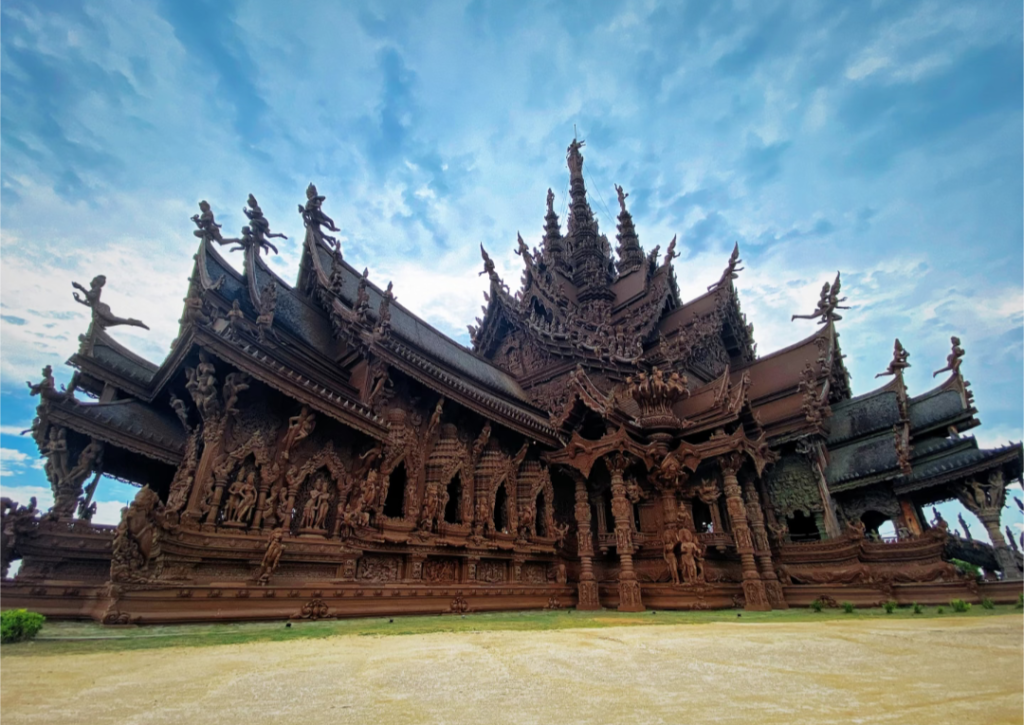 sanctuaire de la verité pattaya
